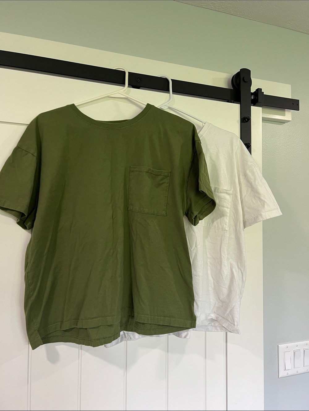 Two Time and Tru Cropped Pocket Tees XL 16-18